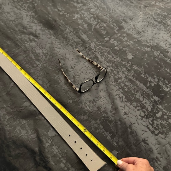 Tory Burch Black Belt with Gold Emblem - Picture 3 of 6